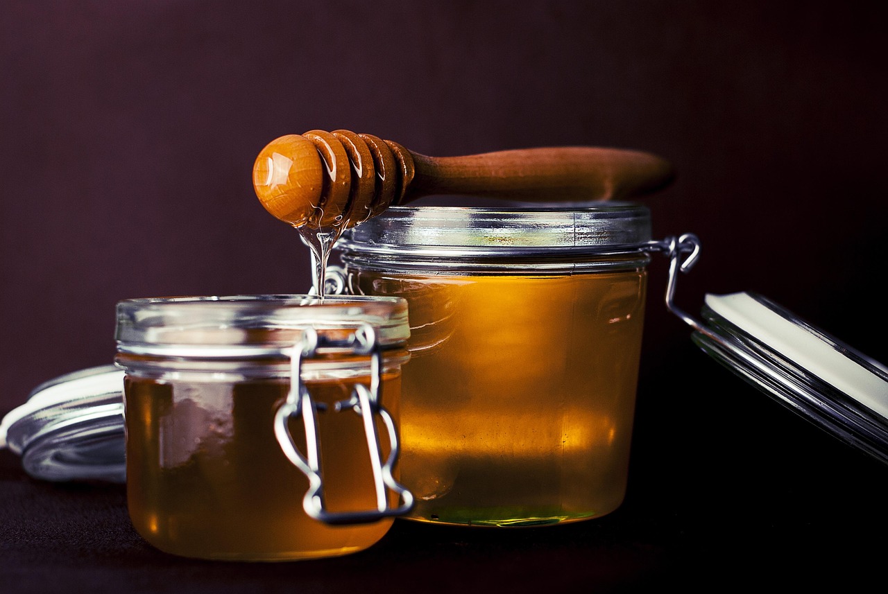 Honey Never Spoils: The 3,000-Year-Old Jars That Are Still Edible
